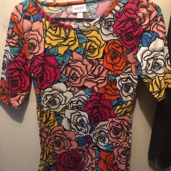 LuLaRoe Gigi XS - Picture 1 of 3